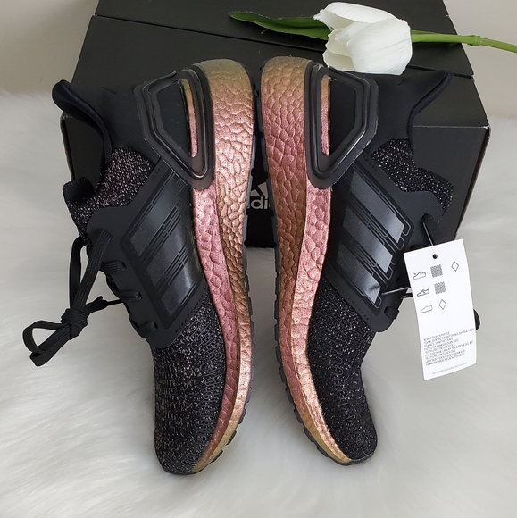 Adidas Big Girl Shoes Size 5.5 + 9 pairs Lucky Brand Socks - Picture 2 of 7